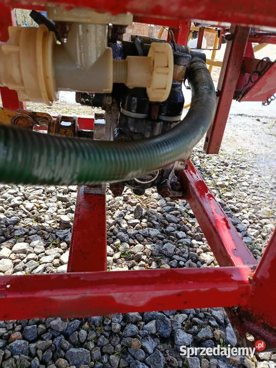 Opryskiwacz zawieszany Pilmet 300 litrów