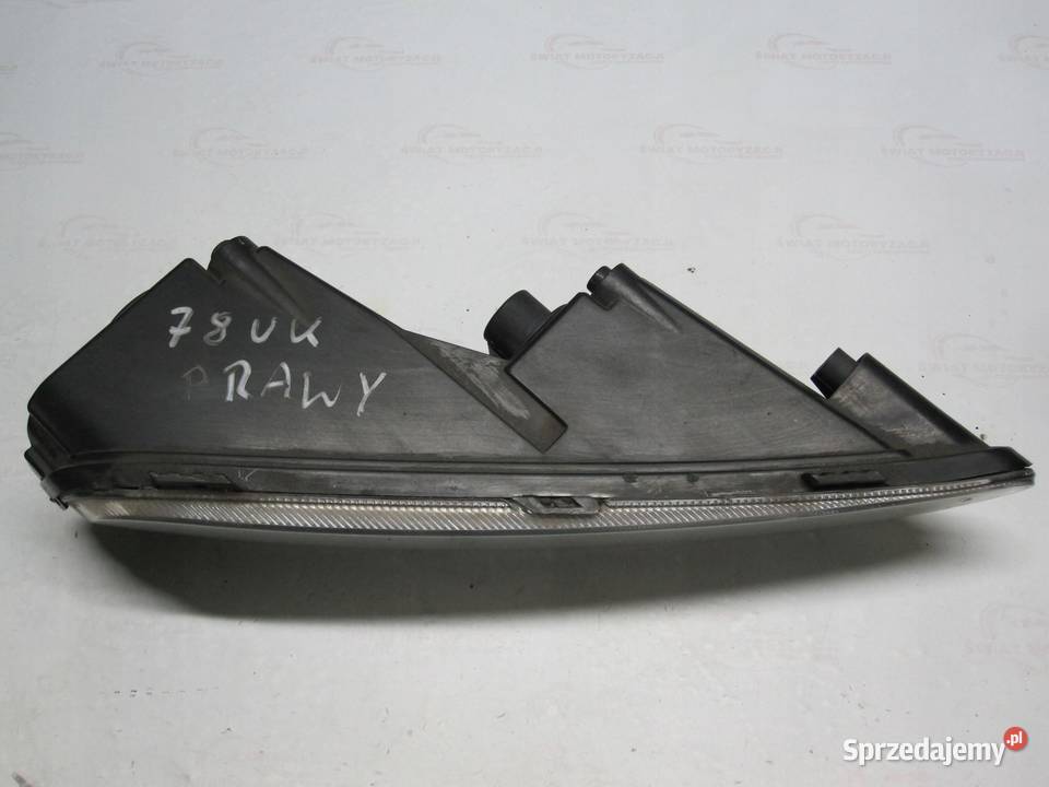 VW PASSAT B7 13r halogen prawy przód 17662402