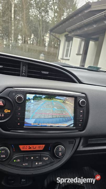 Toyota Yaris wersja Premium dodatkowo Pakiet Yaris Tomaszów Mazowiecki sprzedam