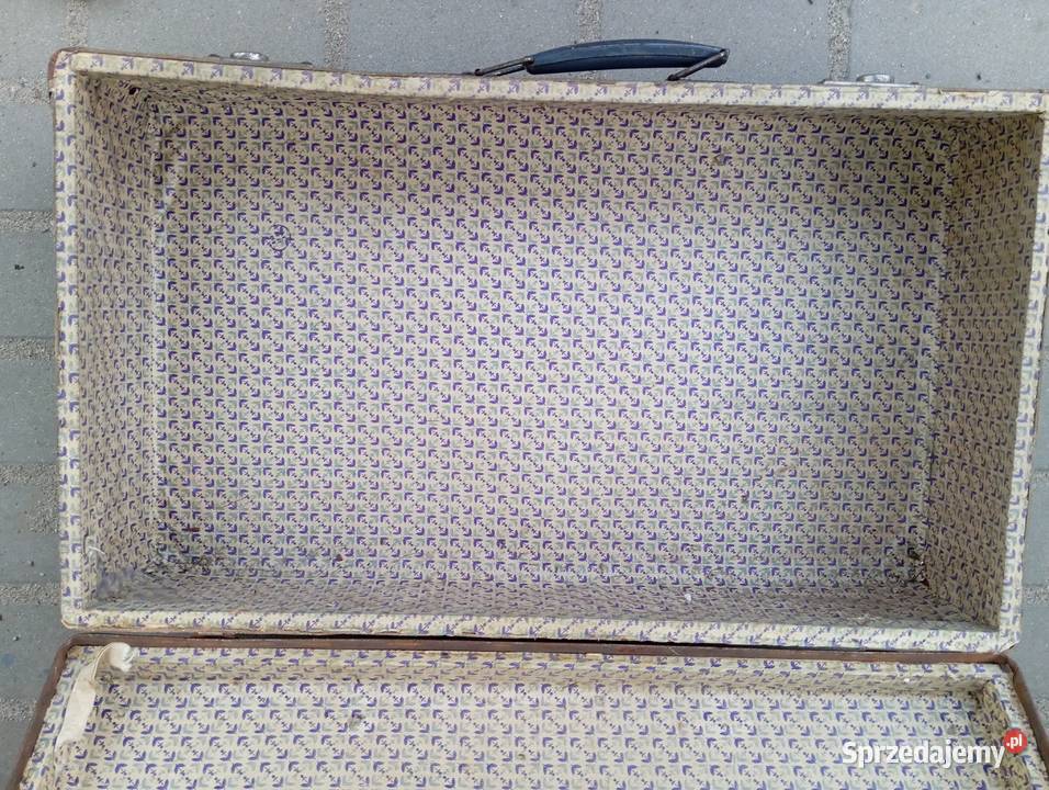 Sprzedam walizkę z Prlu Pozostałe Mosina