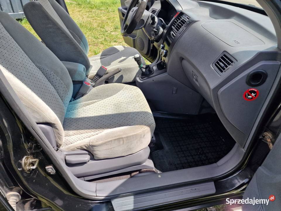 Hyundai Tucson 20 dieselbez korozji Rok produkcji 2005 Niestępowo