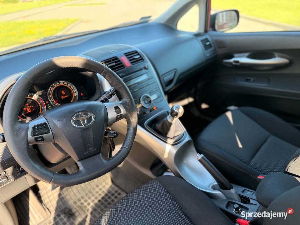 Toyota Auris 16 benzyna 153000km Węgrów