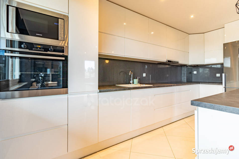 sprzedaży mieszkania 8146m2 4 pokojowe Kosakowo miejsce parkingowe sprzedam