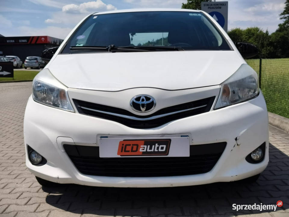 Toyota Yaris 10 benzyna 70 PORYSOWANA