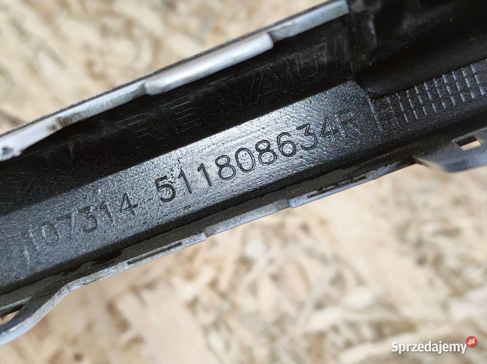 Zaślepka Haka Zderzak Przód Renault Megane ETech Zderzaki