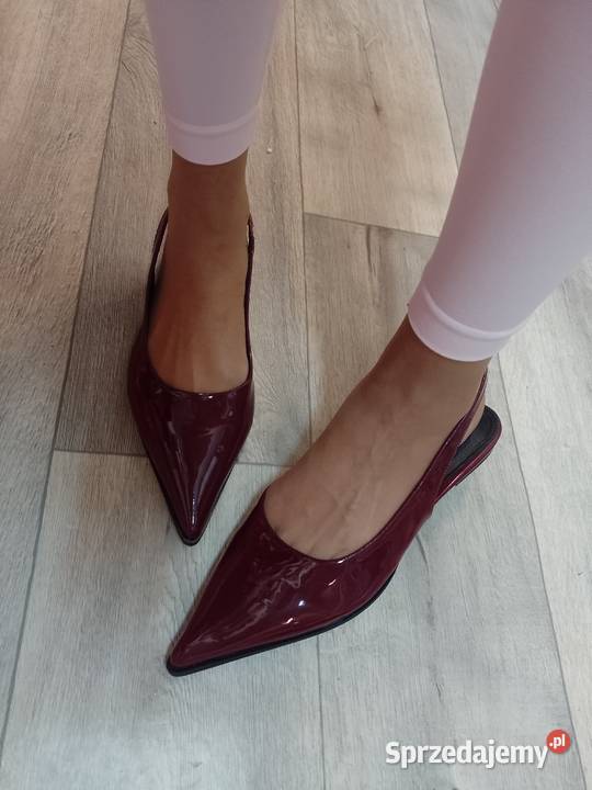 43 Bordowe baleriny wieczorowe z odkrytą piętą Balerinki Kraków