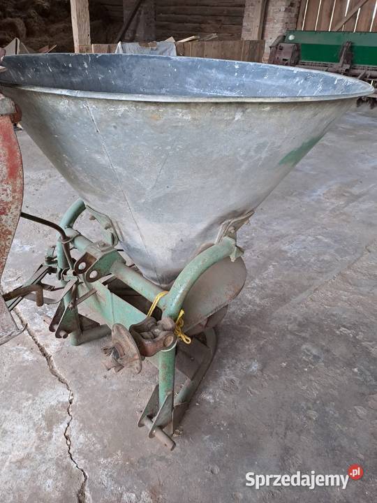 Siewnik do nawozów lejek Biała Piska