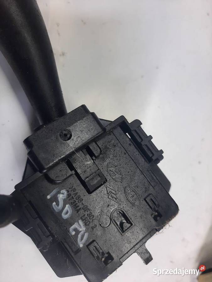 Hyundai I30 0712r przełącznik kierunkowskazów Ksawerów sprzedam