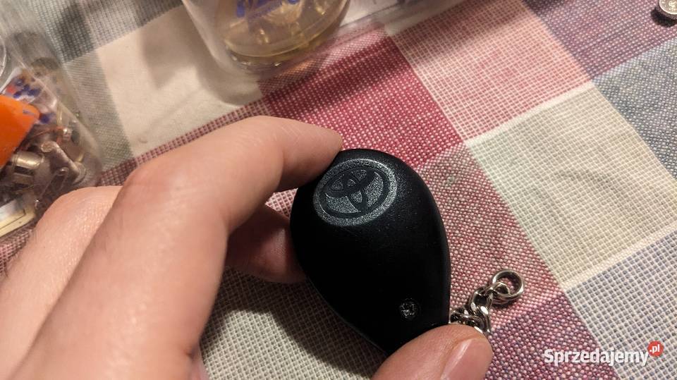 Obudowa pilota Toyota Yaris MK1 brylok bryloczek Warszawa sprzedam