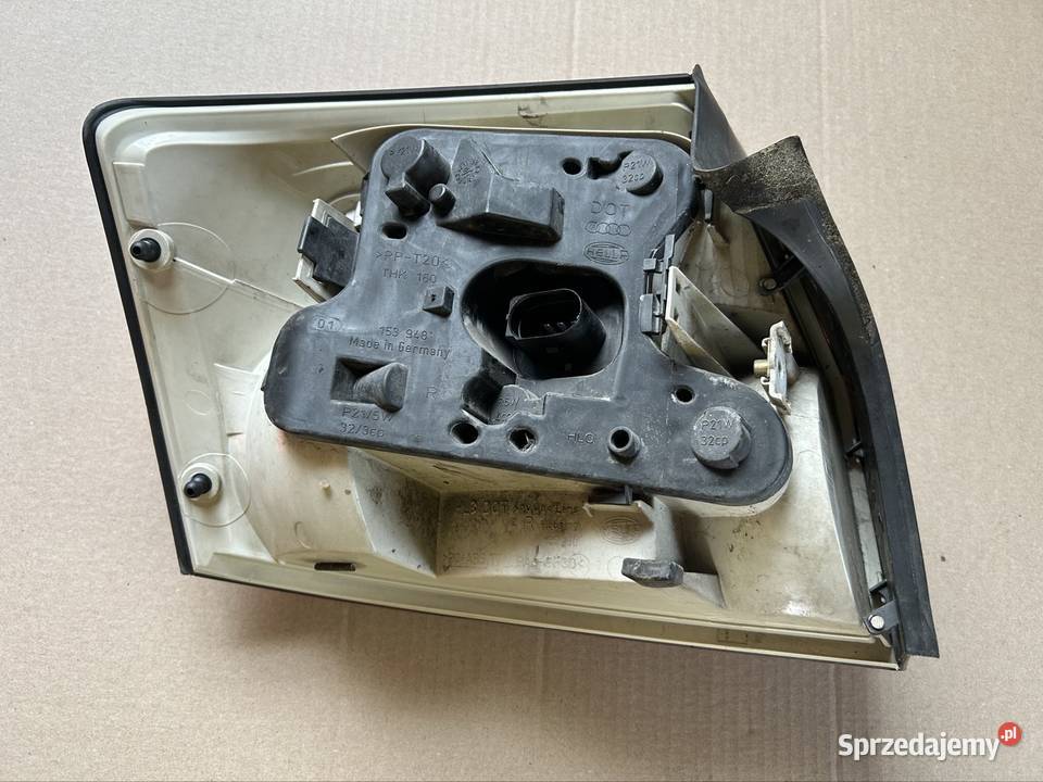 Lampa prawy tył Audi a4 b6 sedan 8e0945096c sprzedam