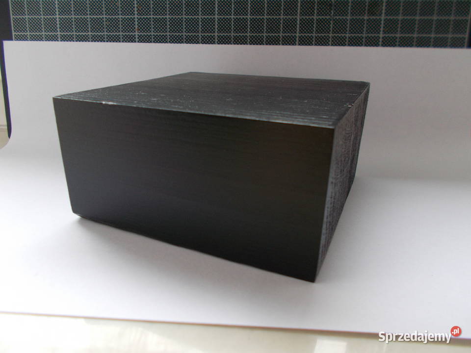 Drewniana czarna podstawka pod modele figurki Ruda Śląska