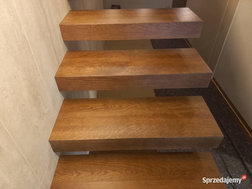 Schody nowoczesne zabiegowe skretne Stojadła