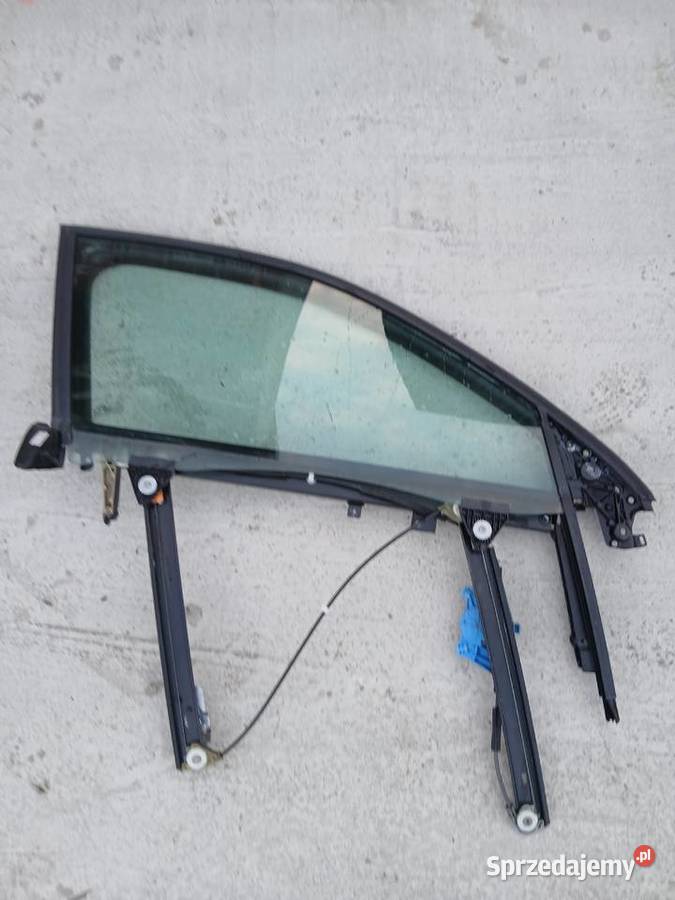 Szyba boczna drzwi prawy przód Audi A4 B6 B7 Rok produkcji 2004 Szczerbice