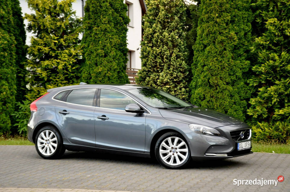 Volvo V40 16d115LiftXenonLedVirtualKameraParkt V40 Ostrów Mazowiecka