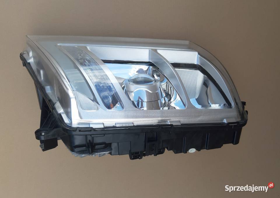 VOLVO FH4 REFLEKTOR LEWY LAMPA LEWA XENON 22239254 Trzciel