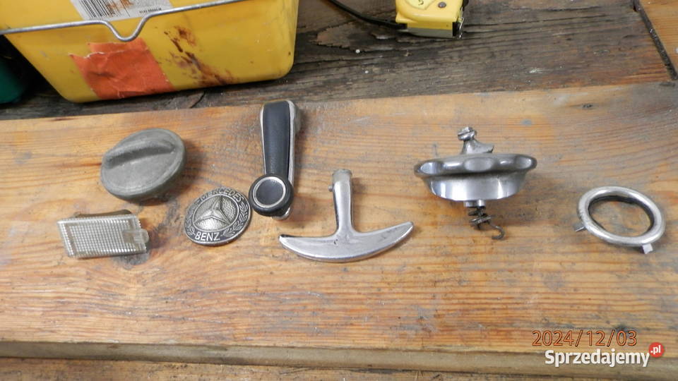 Mercedes W 114 W 115 dekory drobiazgi Pozostałe Poznań