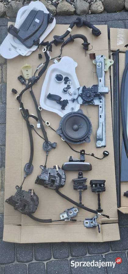 Renault twingo 3 części z dzwi prawy przód tył lubelskie Chełm