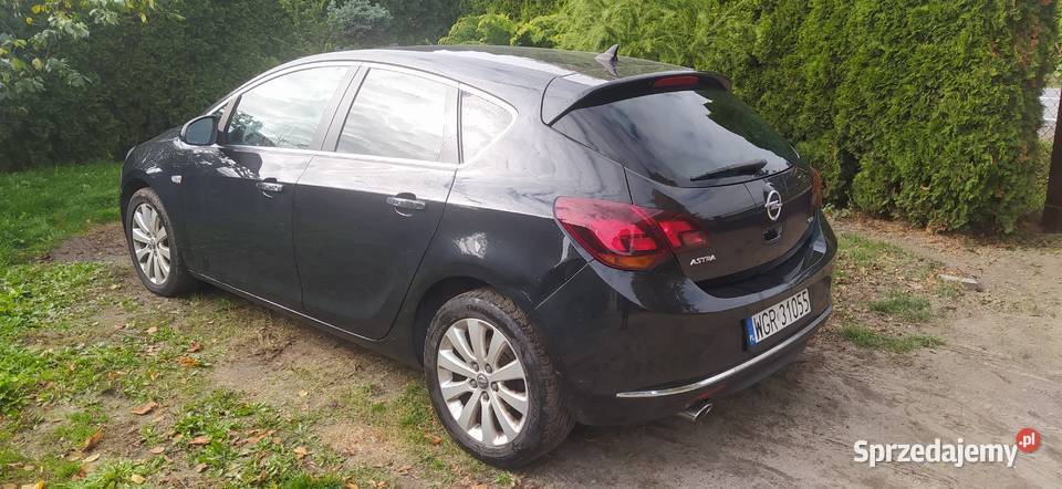 Opel Astra J 2013r 20 CDTI 165 Rok produkcji 2013