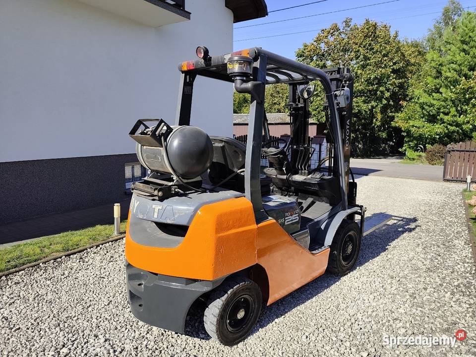 Wózek widłowy Toyota serii 8 25 to 8fgf25 widly mazowieckie