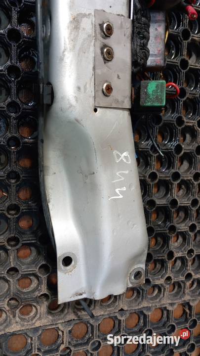 CHRYSLER VOYAGER IV PAS ZAMEK BELKA GÓRNA 2 osobowe Wyposażenie wnętrza Zbierkowo sprzedam