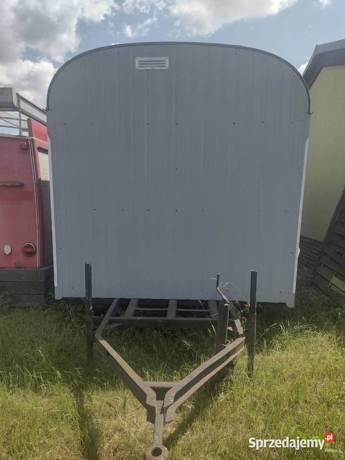 Barakowóz sanitarny