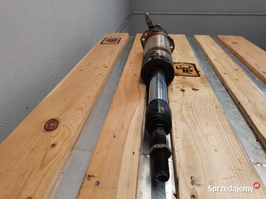 Holland LM 435 Siłownik wspomagania wielkopolskie Wilkowo