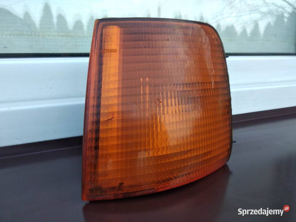 VW Passat B3 kierunkowskaz kierunek migacz lewy Sieradz