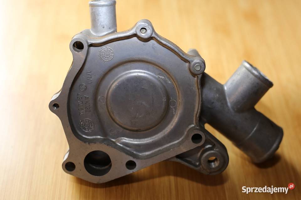 Oryginalna pompa wody FSO Polonez Fiat 125p 15