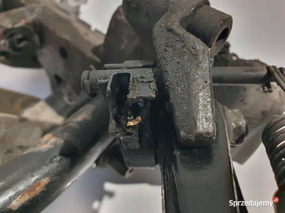 STOPKA CENTRALNA BOCZNA Honda VFR 800 9812r Podnóżki i stopki