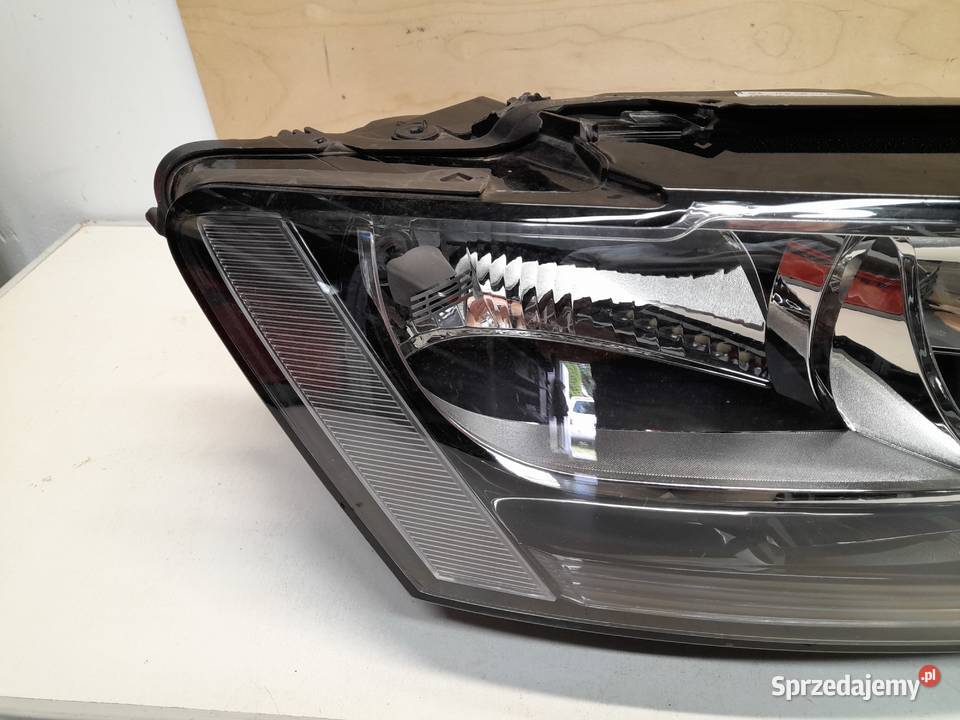 Lampa Przednia Prawa Audi Q5 Zwykła 0812 Oświetlenie