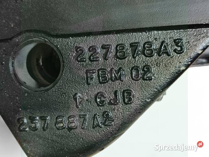 Wspornik 227877A3 ramion dolnych podnośnika Case Wilkowo sprzedam