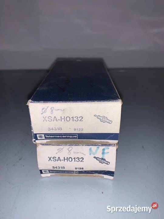 Czujnik indukcyjny XSAH0132 Telemecanique