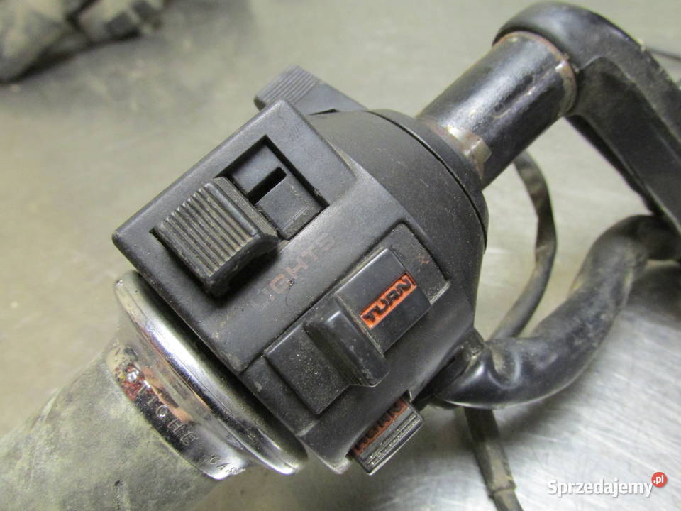 Lewy przełącznik Honda VF 750 85r