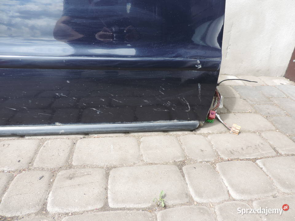 AUDI A4 B5 SEDAN DRZWI PRAWE PRZEDNIE LY5K sprzedam