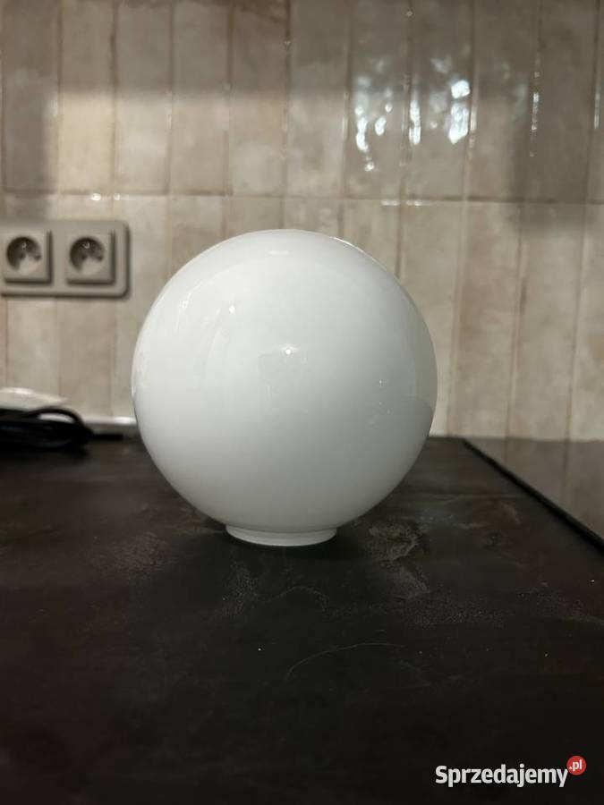 Biały szklany klosz kula do lampy 14 vintage PRL Warszawa