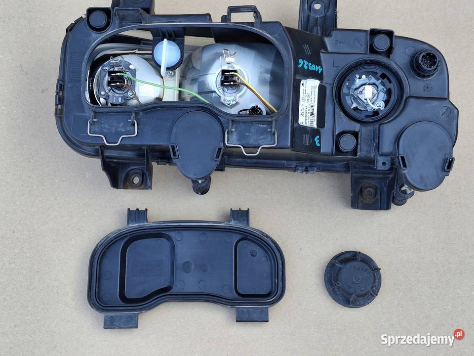 MERCEDES ATEGO REFLEKTOR LEWY LAMPA LEWA Bieleń