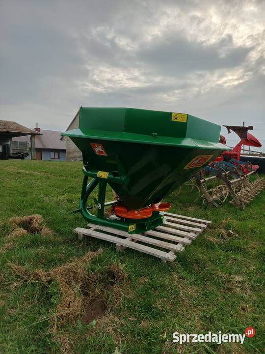 Rozsiewacz do nawozu Amazone ZAE 600l małopolskie Lubinka