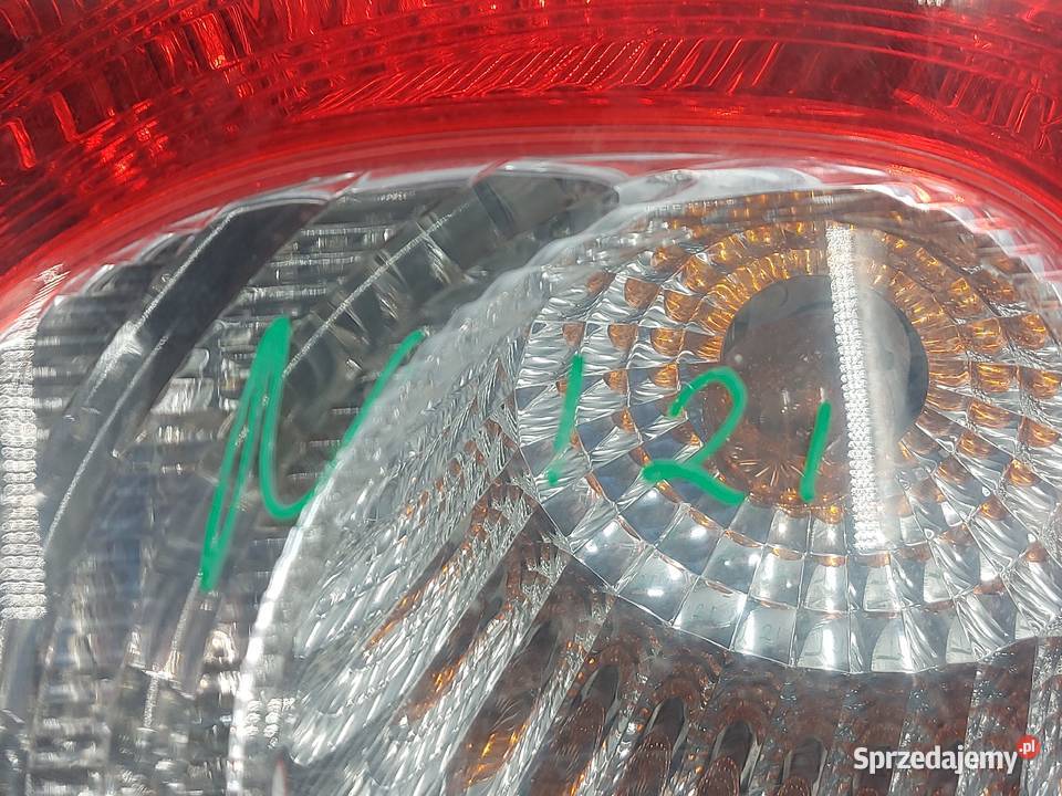 VOLVO C30 12r lampa prawa tył 31213914 osobowe