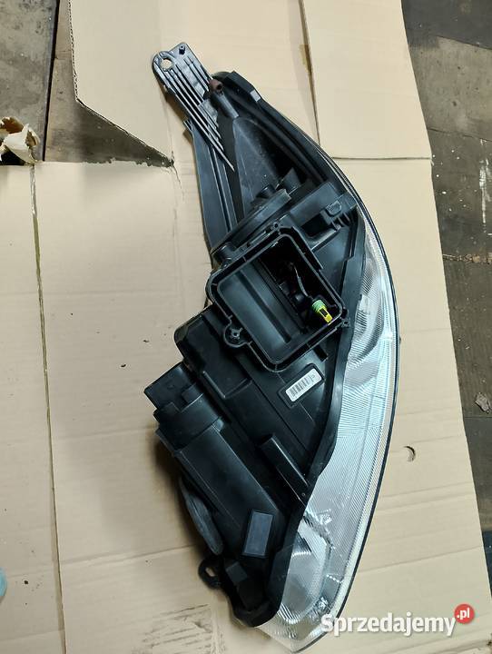 Reflektor Lampa prawa Ford Focus mk3 Biksenon podkarpackie Trześniów