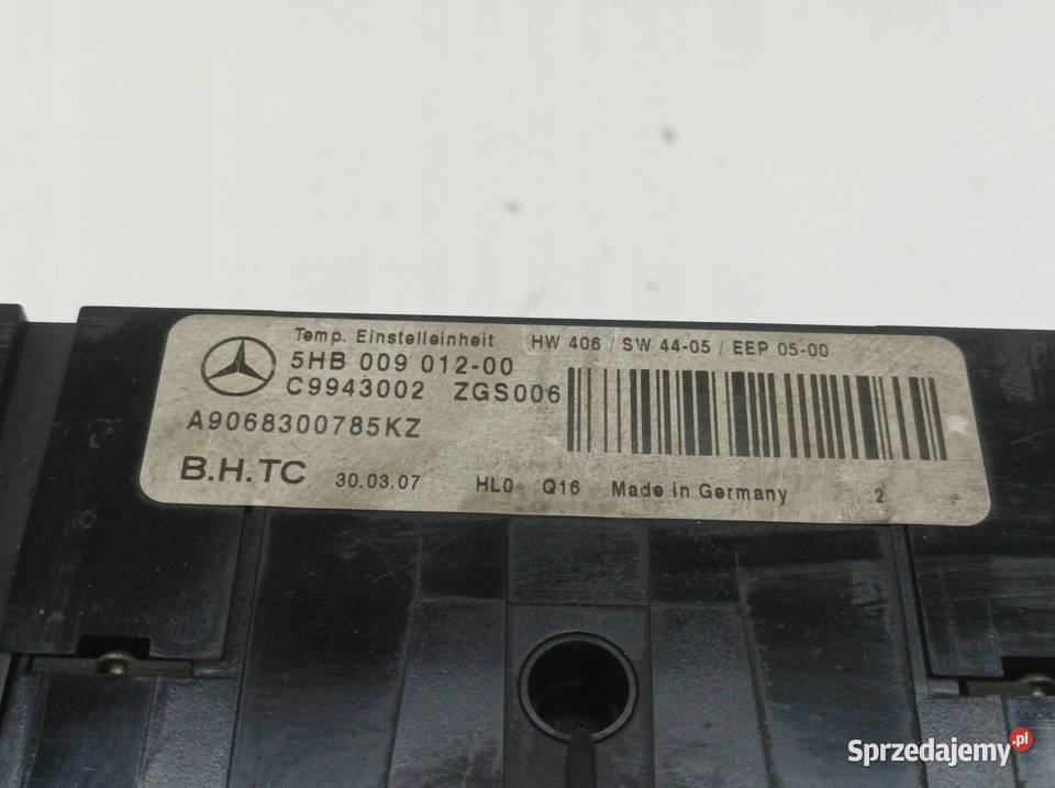 PANEL NAWIEWU A9068300785KZ MercedesBenz