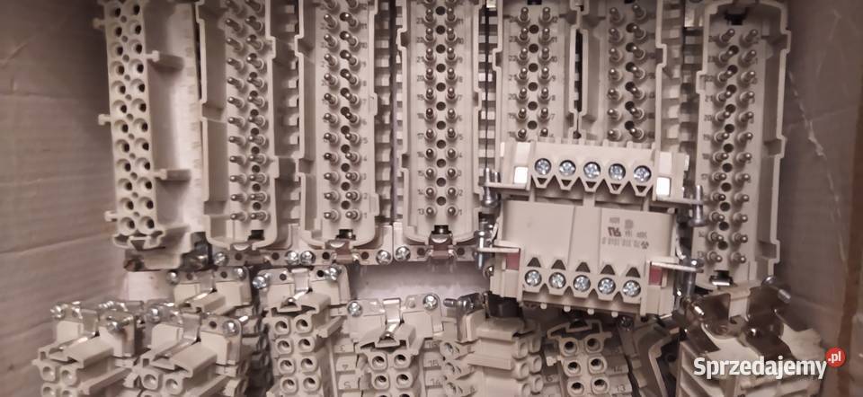 GNIAZDA WTYCZKI METALOWE RÓZNE śląskie Poręba