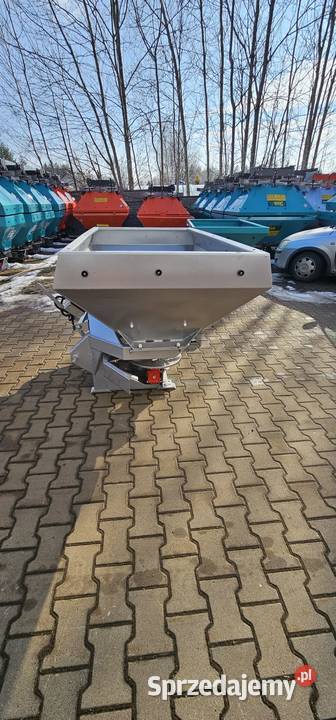 Rozsiewacz Dwutalerzowy DEMAROL 4001200L Wybierz Łowicz