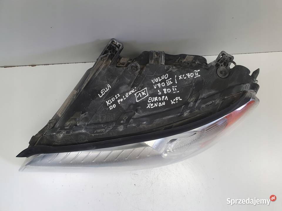 LAMPA LEWA Volvo S80 II V70 III XENON KOMPLET