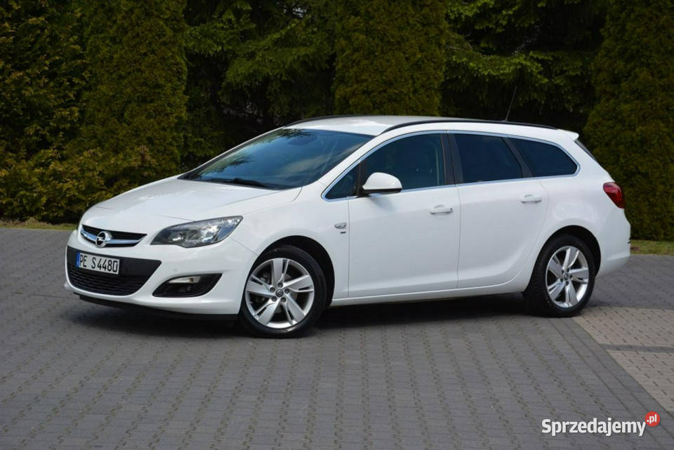 Opel Astra 14T140 Lift Ledy Duża Navi półskóry serwisowany w ASO sprzedam