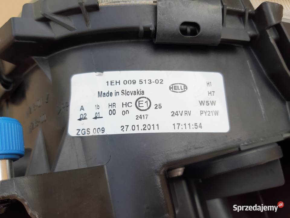 MERCEDES ACTROS MP3 REFLEKTOR PRAWY NOWY Trzciel sprzedam