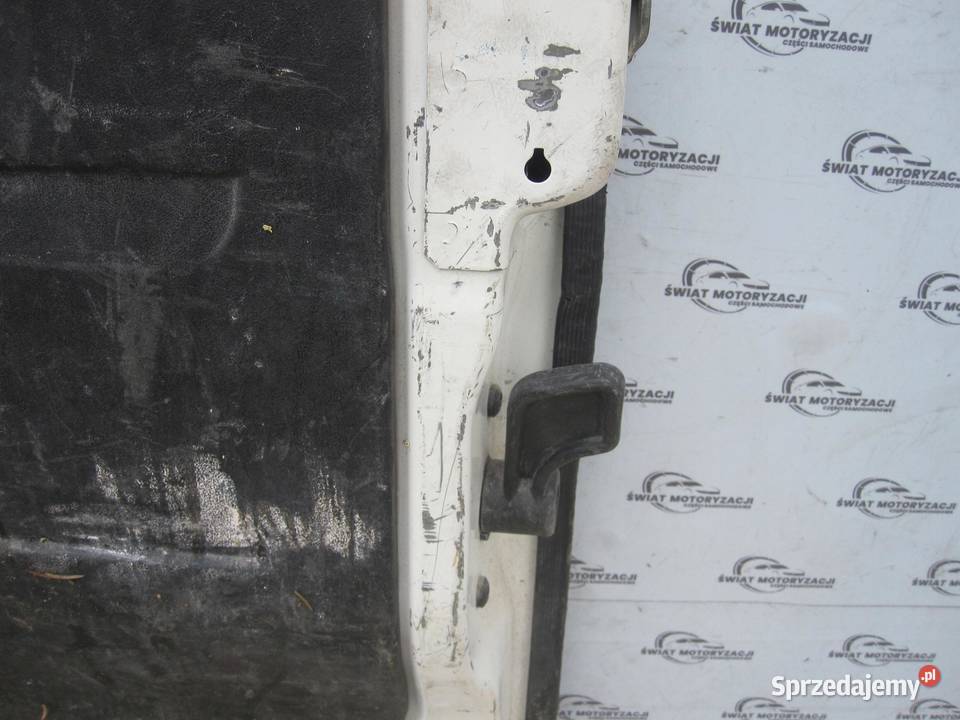 OPEL COMBO D 16r drzwi prawe tył