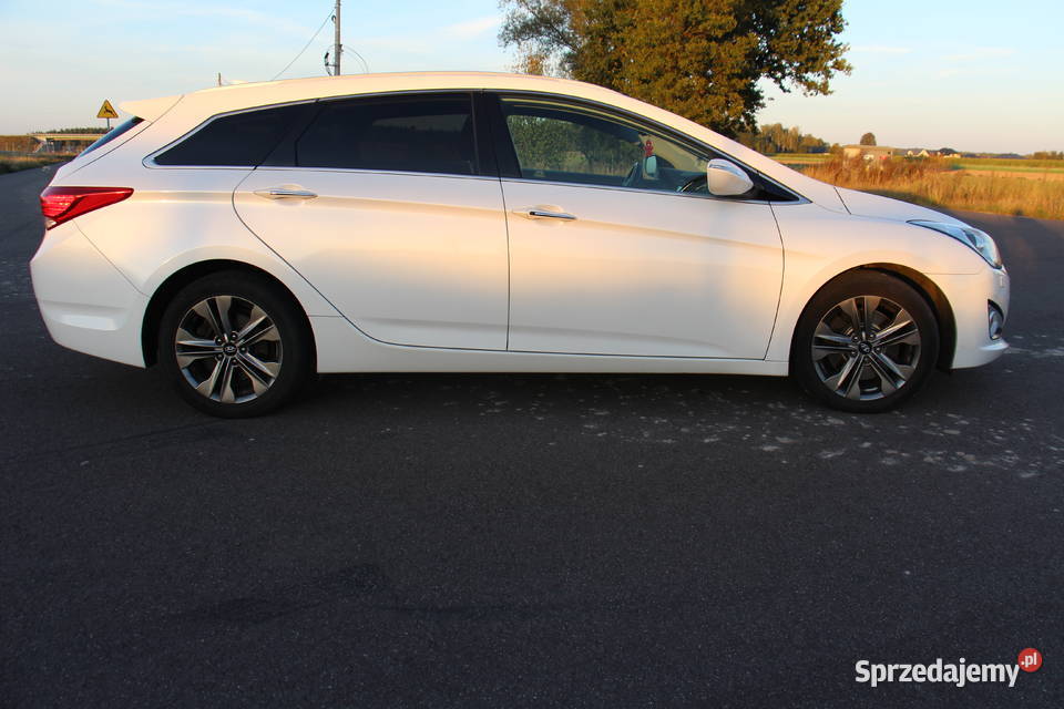 Hyundai i40 17 CRDi blue Style 2014 r lakier Strzegowo sprzedam