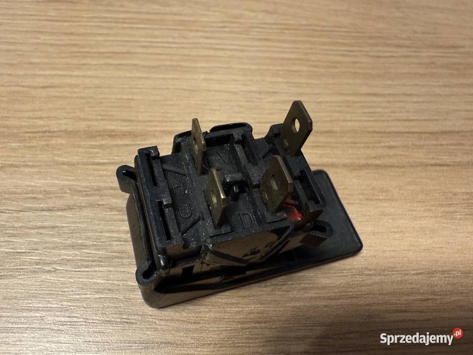 Włącznik świateł awaryjnych Fiat 126 p FL Sosnowiec sprzedam