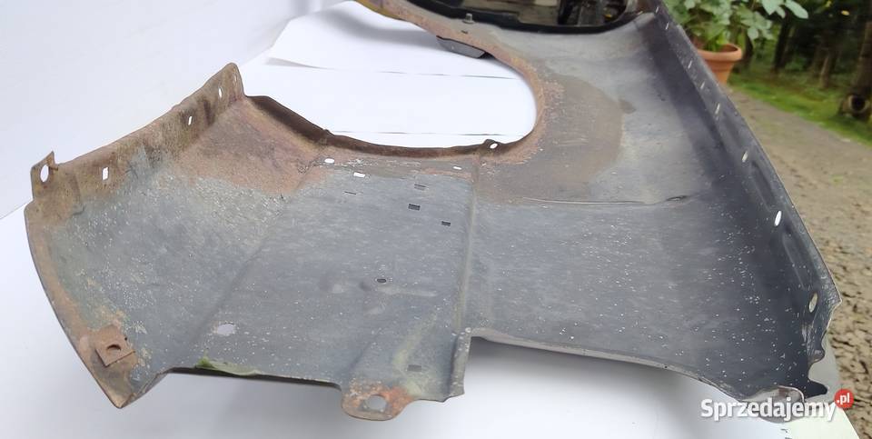 Błotnik przedni lewy Audi 100 C3 1982 r Błotniki podkarpackie Krosno sprzedam