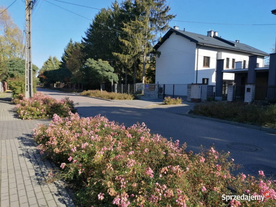 Nowe 3pok mieszkanie z ogródkiem i 2 miejscami Rok budowy 2025 Wołomin
